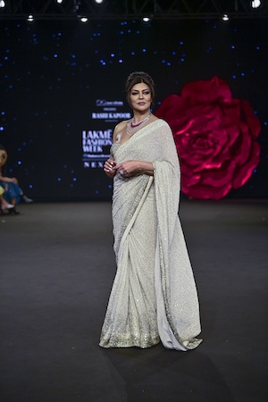 Sushmita Sen in Rashi Khanna